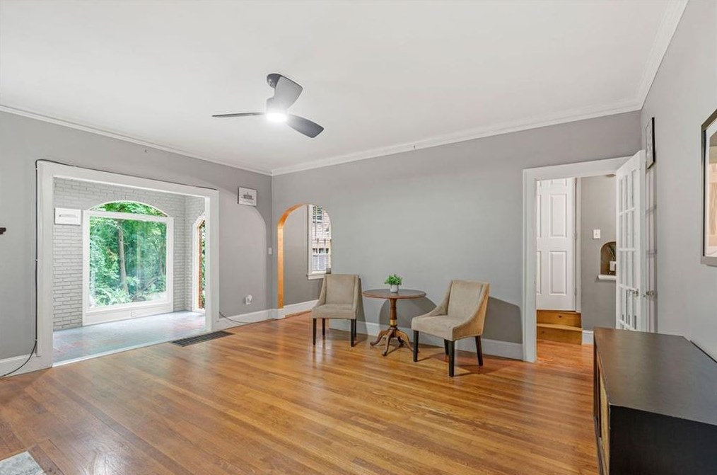 2348 Venetian Dr, Atlanta GA  30311-3357 exterior