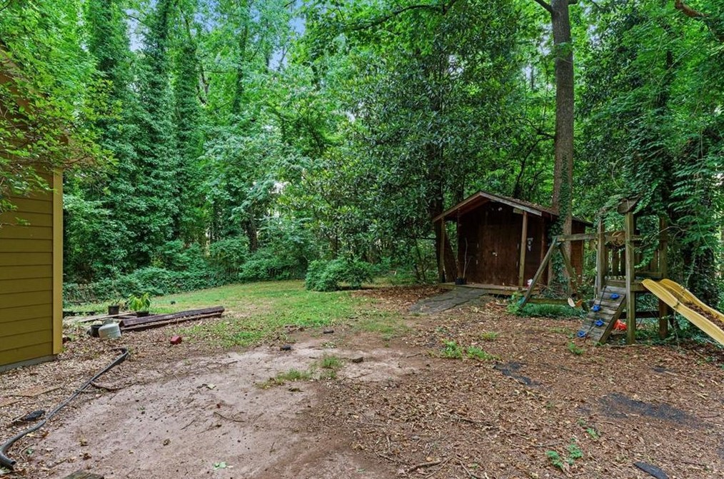 2348 Venetian Dr, Atlanta GA  30311-3357 exterior