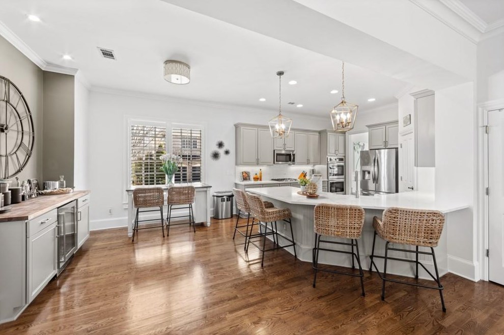 2080 Arminda Ct, Alpharetta GA  30022-1591 exterior