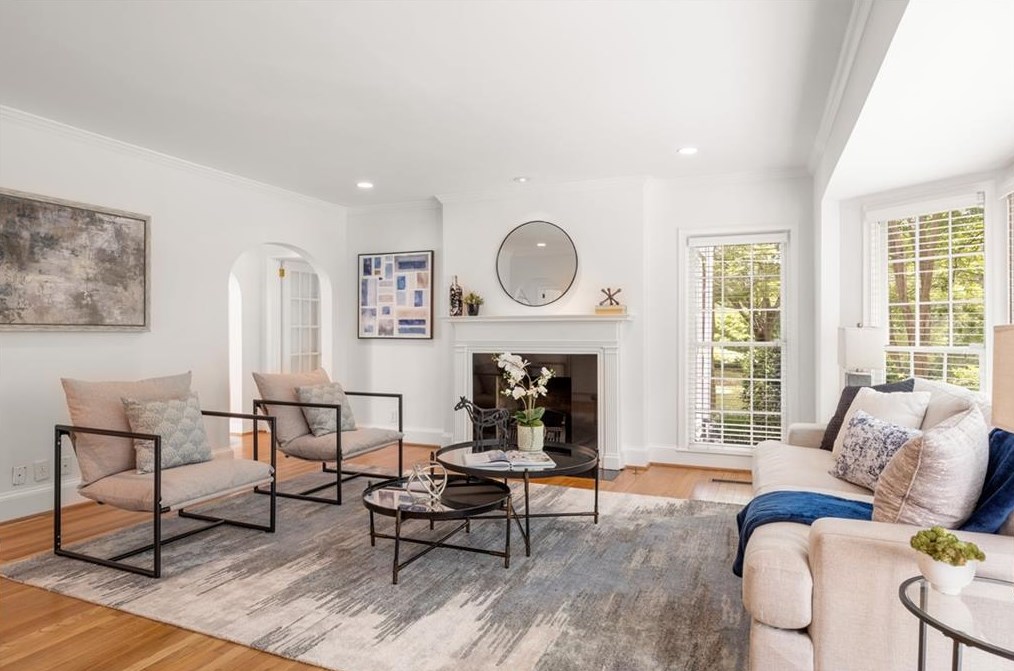 746 Wildwood Rd, Atlanta GA  30324-4943 exterior