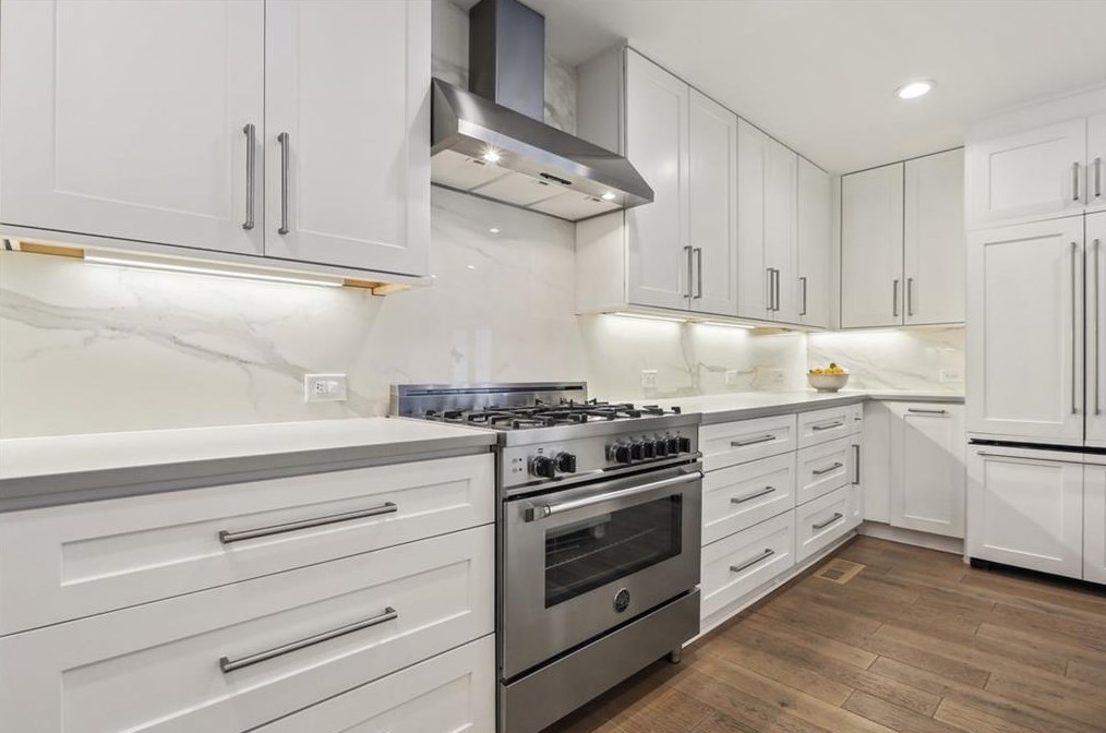 1798 Holly Ln, Atlanta GA  30329-3524 exterior