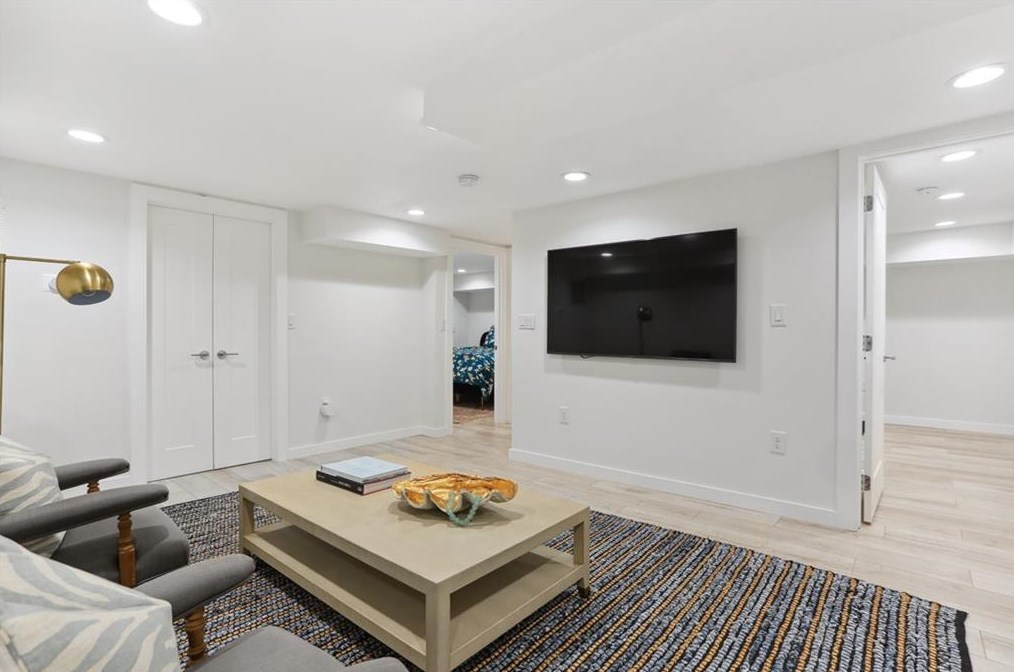 1798 Holly Ln, Atlanta GA  30329-3524 exterior