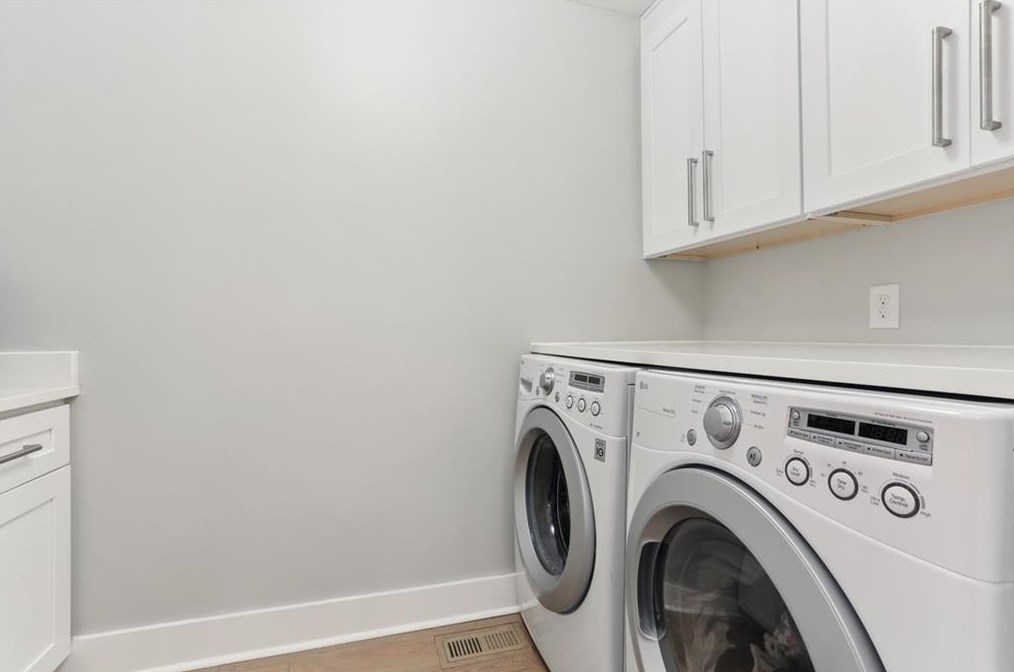 1798 Holly Ln, Atlanta GA  30329-3524 exterior