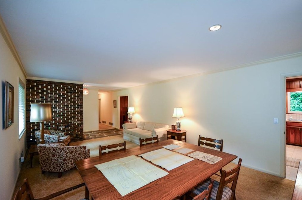 2437 Circlewood Rd, Atlanta GA  30345-1949 exterior