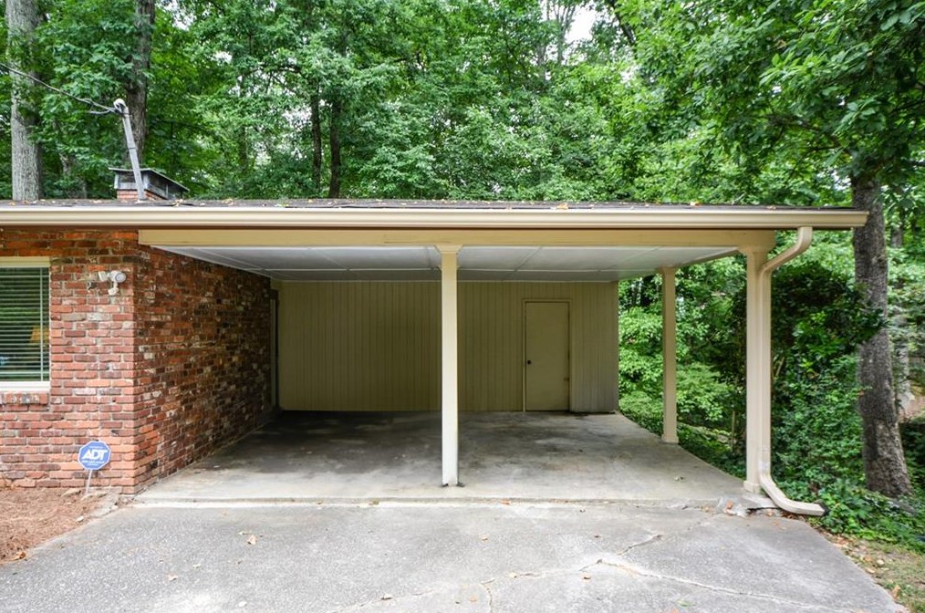 2437 Circlewood Rd, Atlanta GA  30345-1949 exterior