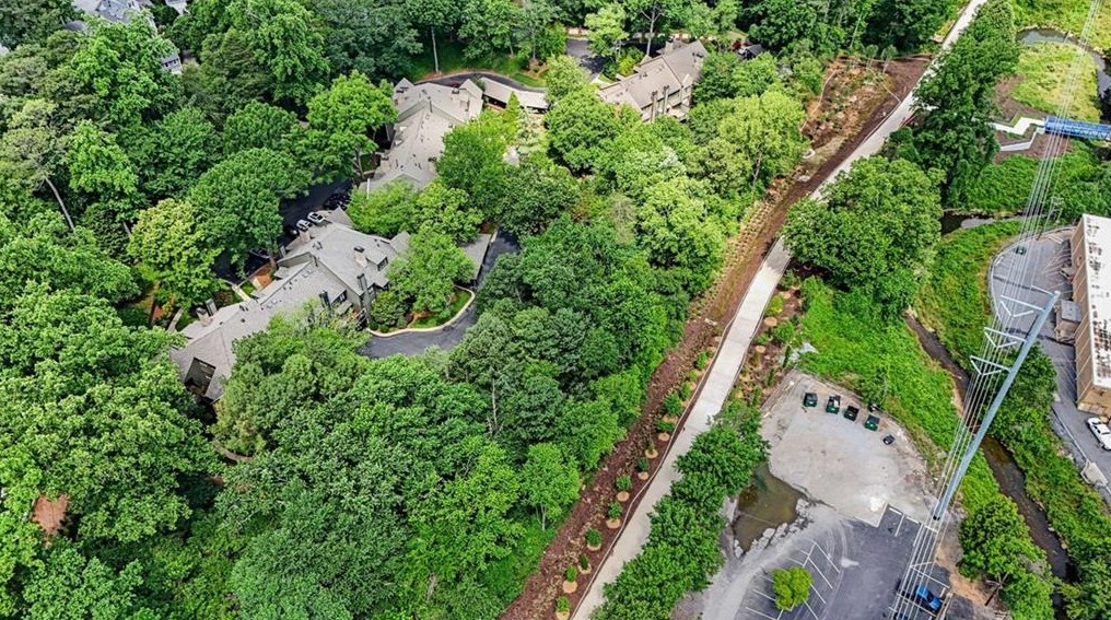 1943 Kilburn Dr, Atlanta GA  30324-4852 exterior