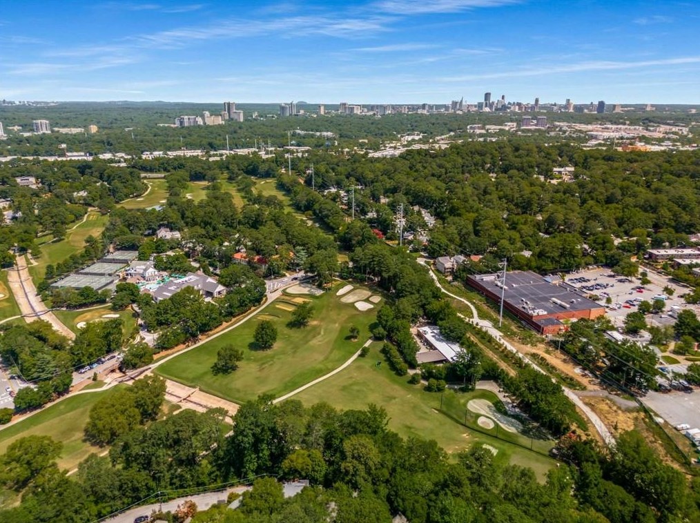 1943 Kilburn Dr, Atlanta GA  30324-4852 exterior