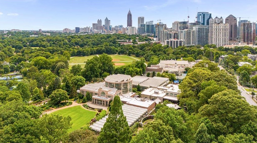 1943 Kilburn Dr, Atlanta GA  30324-4852 exterior