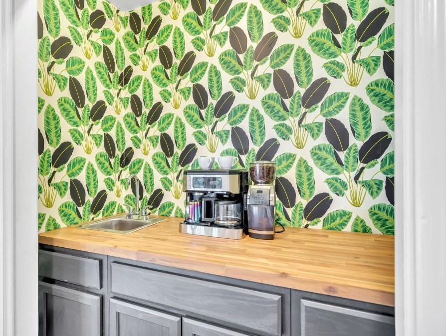 2296 Sherbrooke Dr, Atlanta GA  30345-1933 exterior