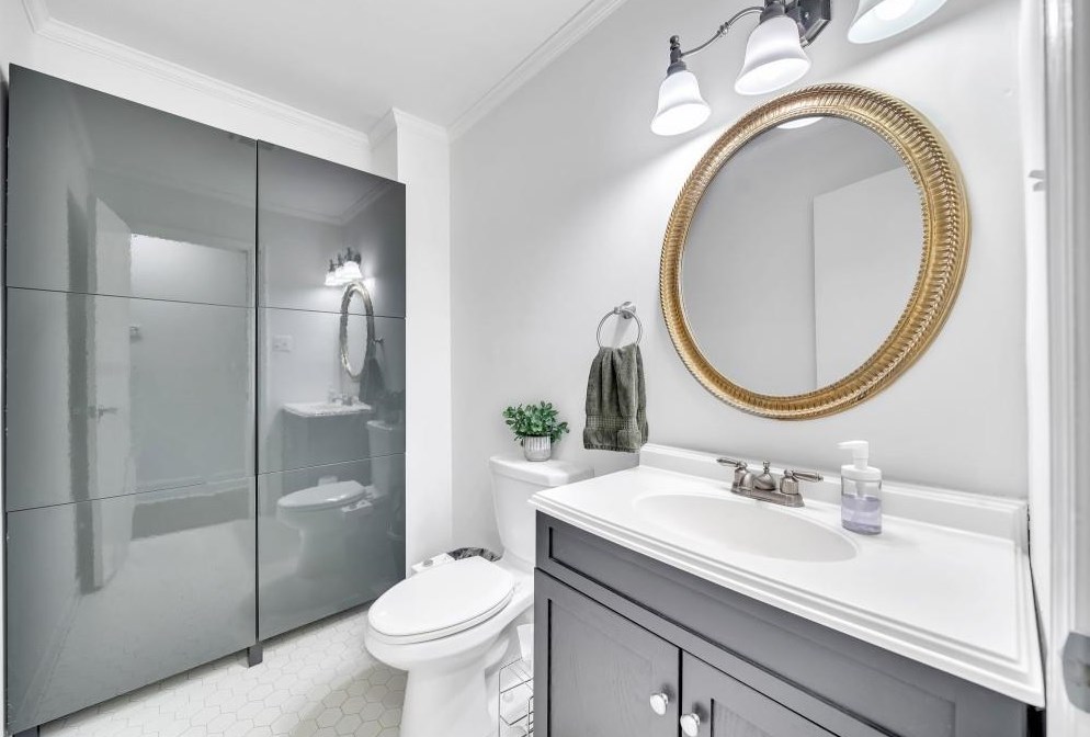 2296 Sherbrooke Dr, Atlanta GA  30345-1933 exterior