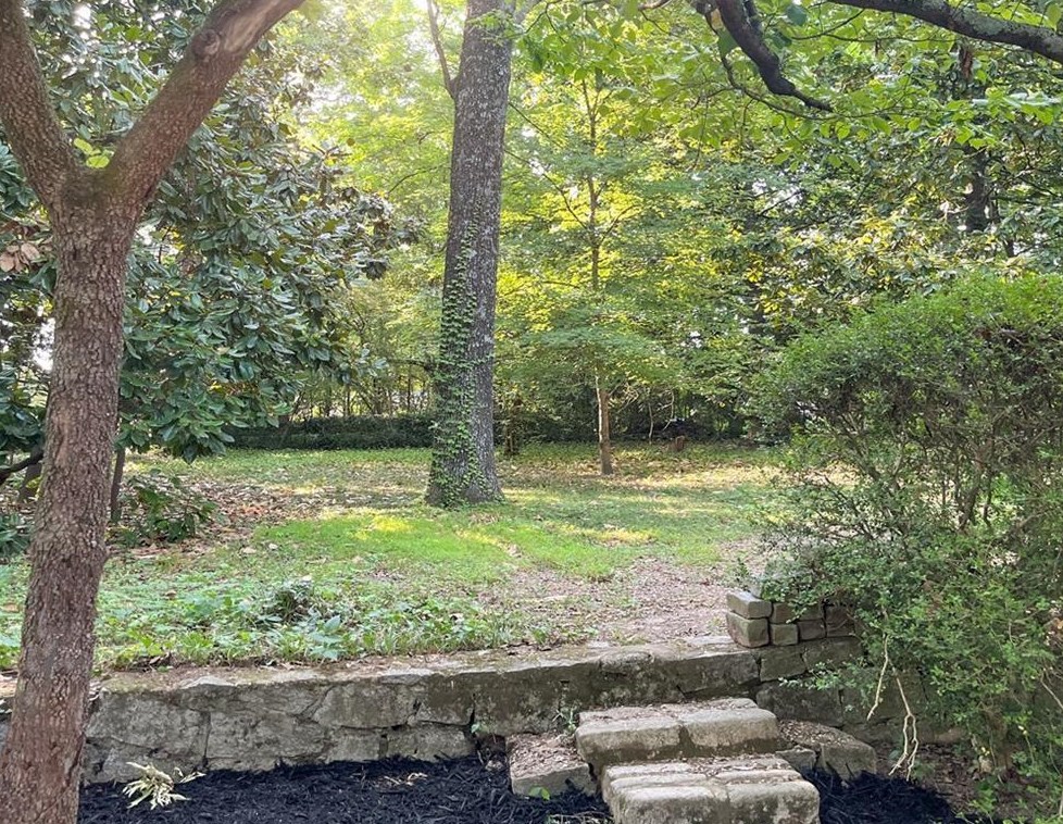 2667 Ellwood Dr, Atlanta GA  30305-3827 exterior