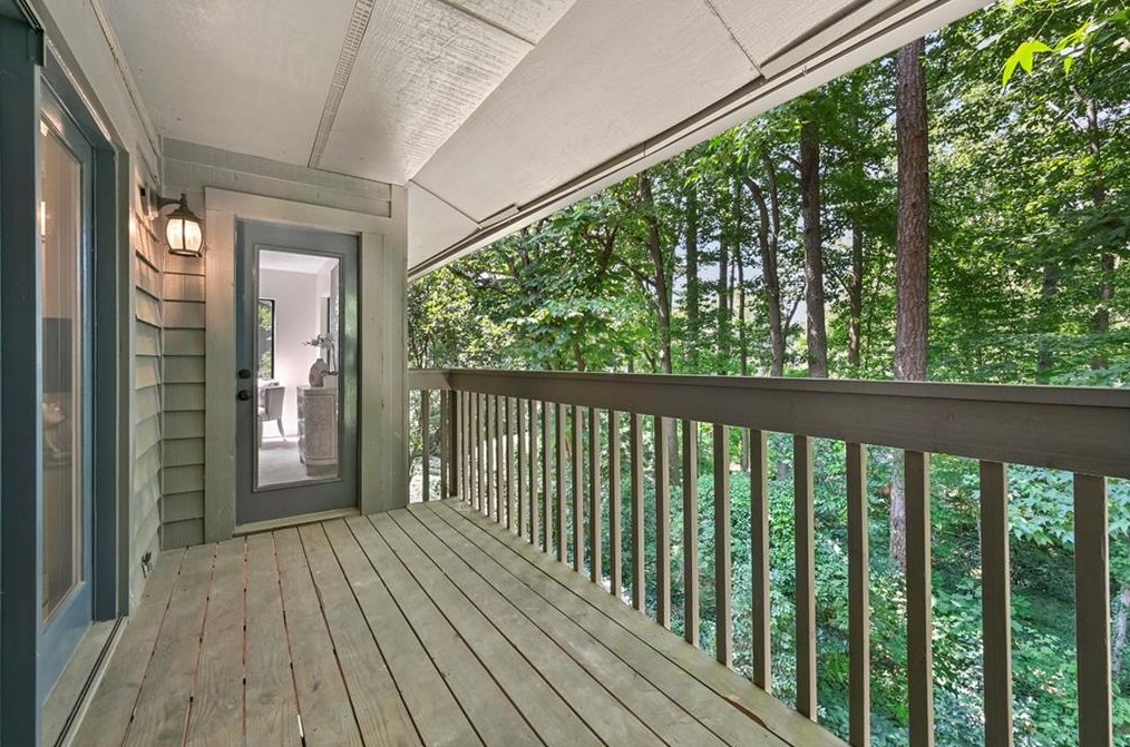 510 Tuxworth Cir, Decatur GA  30033-5618 exterior