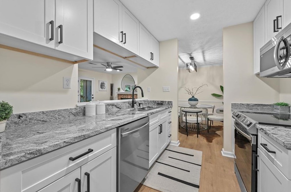 510 Tuxworth Cir, Decatur GA  30033-5618 exterior