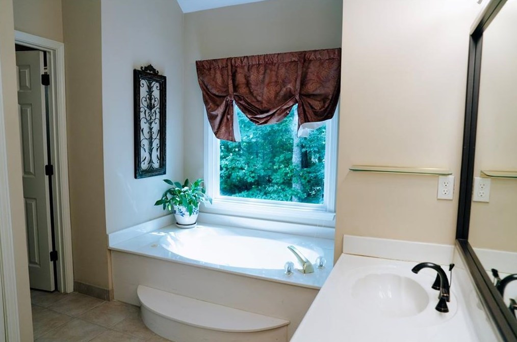 1920 Calvin Dr, Duluth GA 30097-5113 exterior