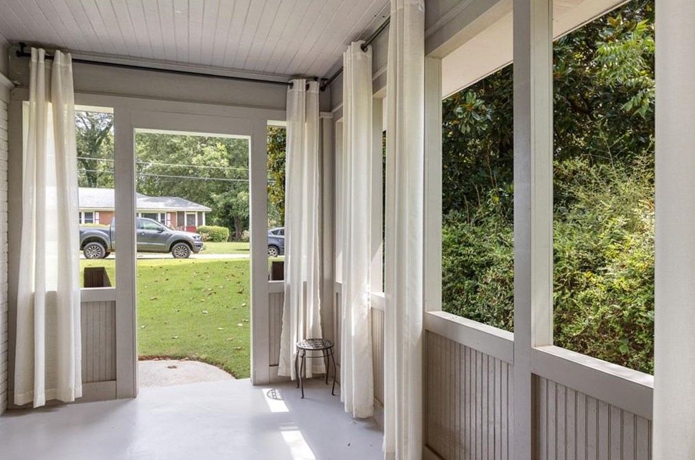 1971 Valencia Rd, Decatur GA  30032-5273 exterior