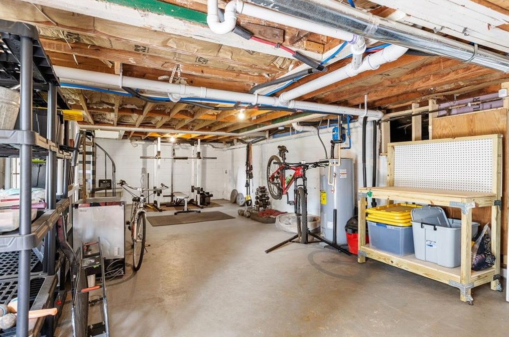 1971 Valencia Rd, Decatur GA  30032-5273 exterior