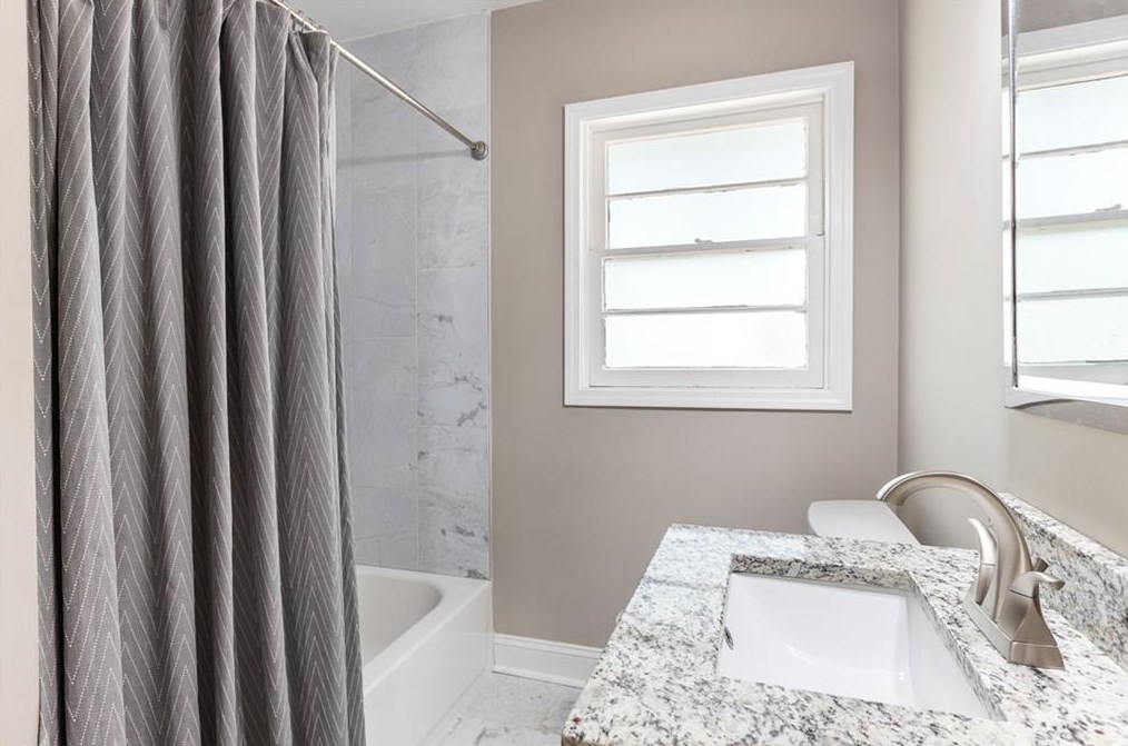 1971 Valencia Rd, Decatur GA  30032-5273 exterior