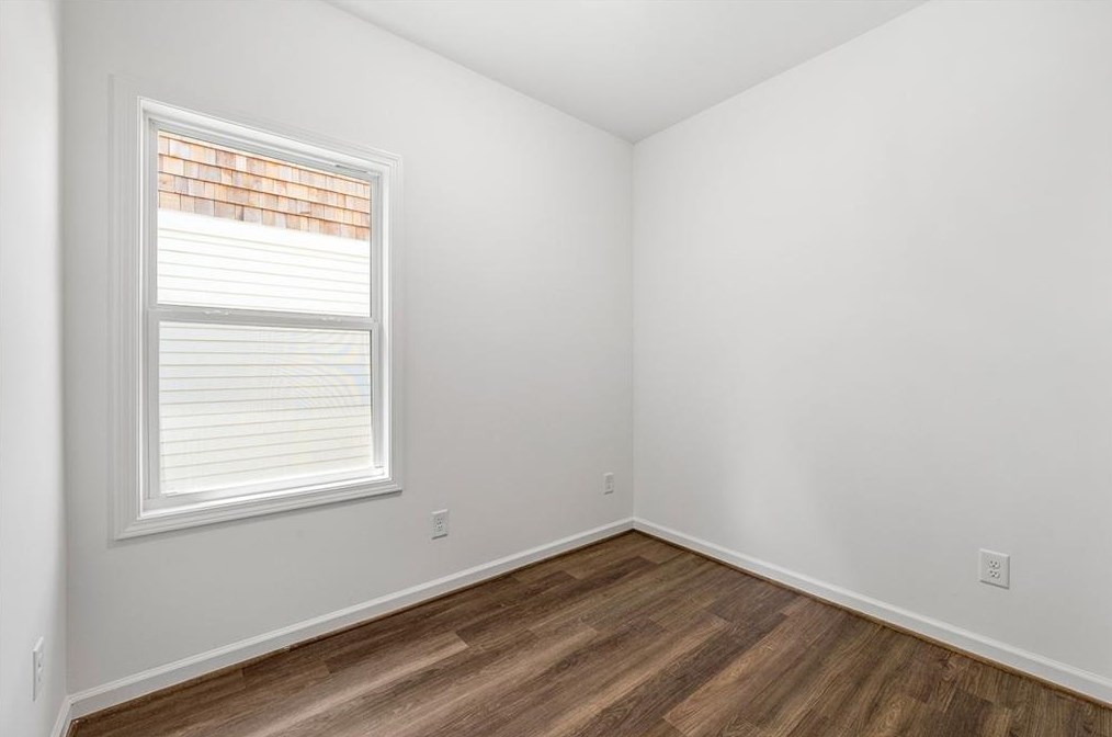 210 Commerce Dr, Decatur GA  30030-1966 exterior