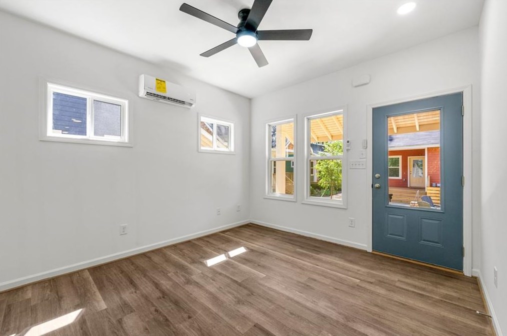 210 Commerce Dr, Decatur GA  30030-1966 exterior