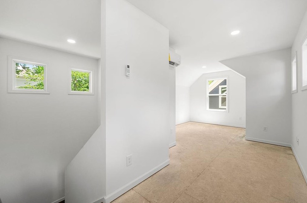 218 Commerce Dr, Decatur GA  30030-1966 exterior