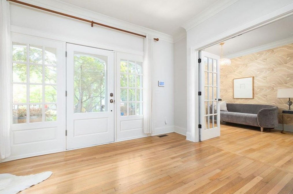 223 Woodlawn Ave, Decatur GA  30030-2312 exterior