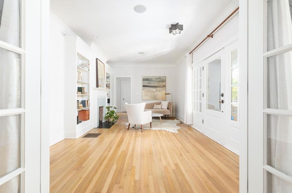 223 Woodlawn Ave, Decatur GA  30030-2312 exterior