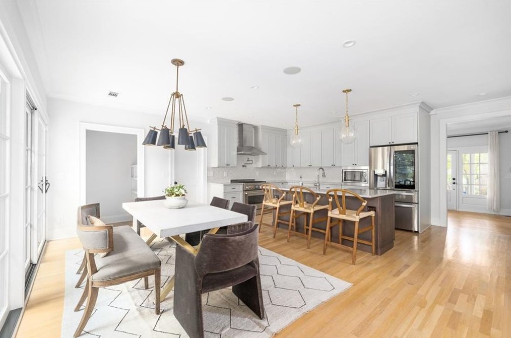 223 Woodlawn Ave, Decatur GA  30030-2312 exterior