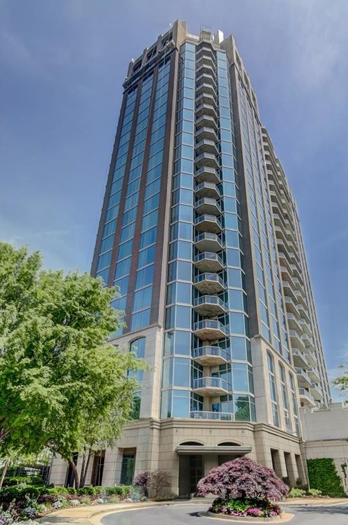 2795 Peachtree Rd, Atlanta GA  30305-3671 exterior