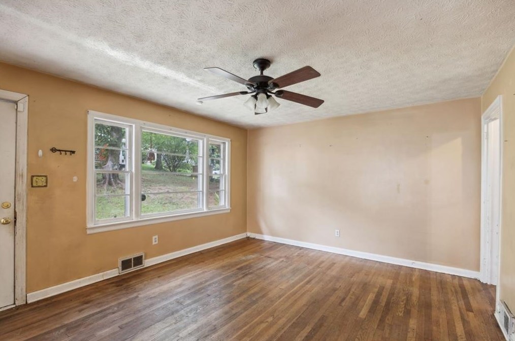 629 Clairmont Cir, Decatur GA  30033-5316 exterior