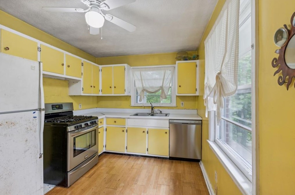 629 Clairmont Cir, Decatur GA  30033-5316 exterior