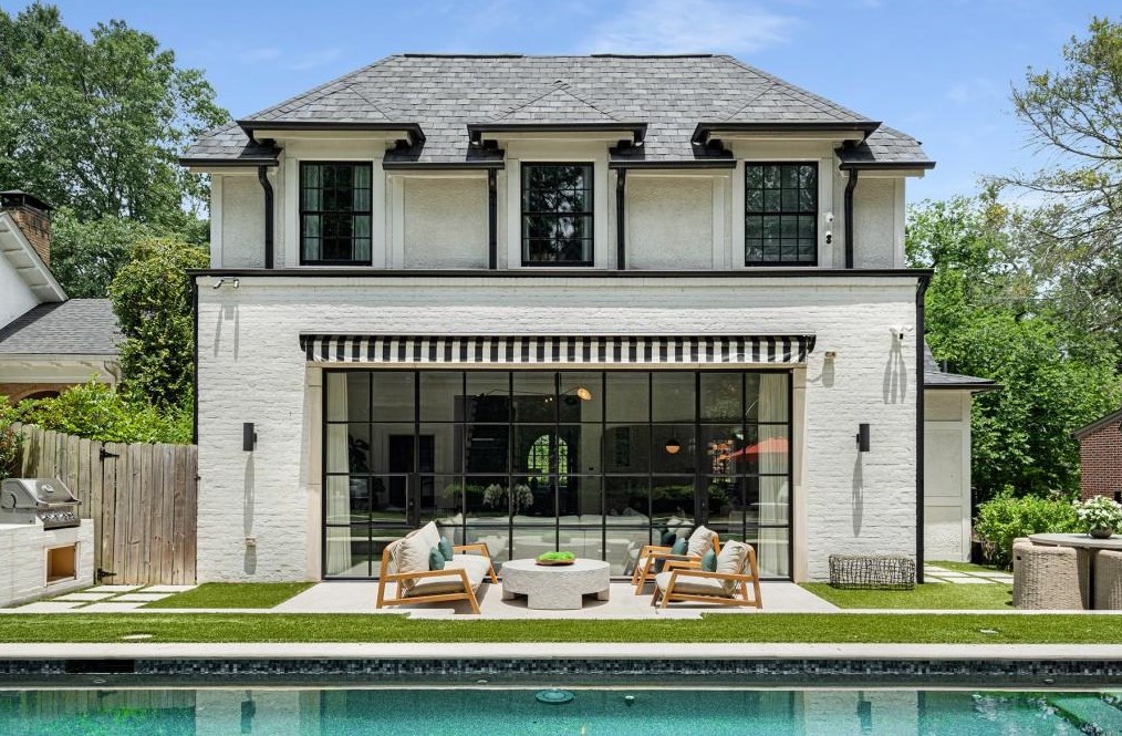 725 Morningside Dr, Atlanta GA  30324-5220 exterior