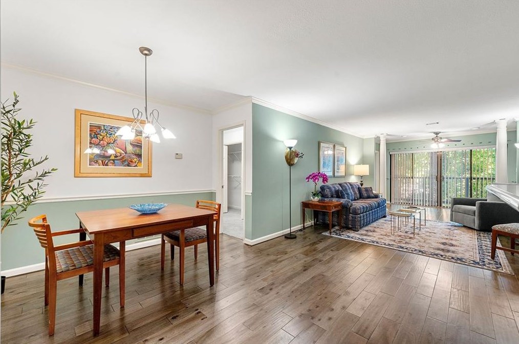 2109 Pne Hts Dr, Atlanta GA 30324-2834 exterior