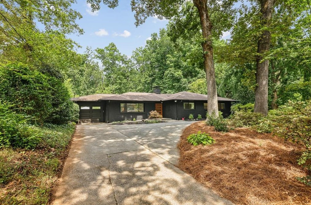 1142 Vistavia Cir, Decatur GA  30033-3418 exterior