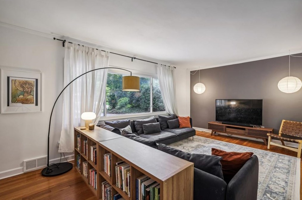 1142 Vistavia Cir, Decatur GA  30033-3418 exterior