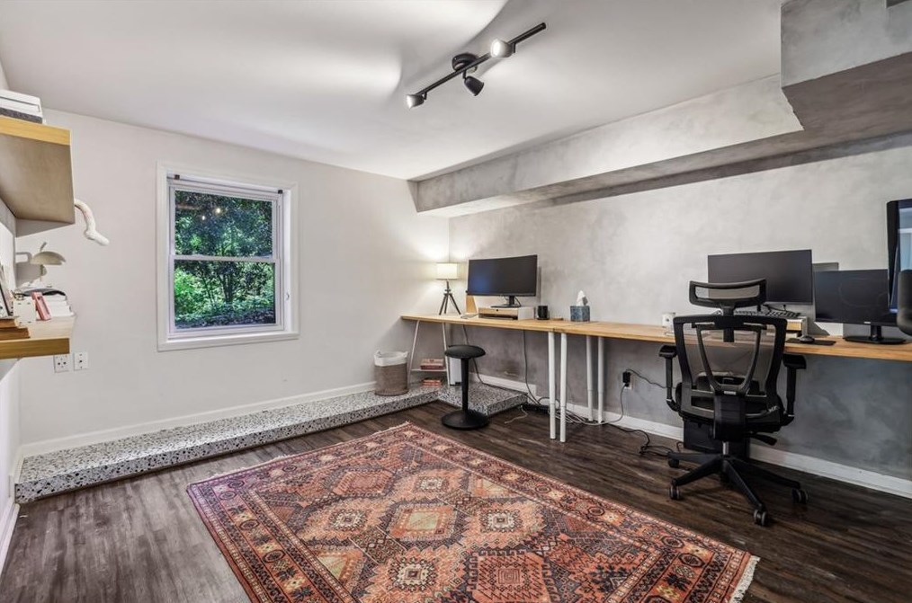 1142 Vistavia Cir, Decatur GA  30033-3418 exterior