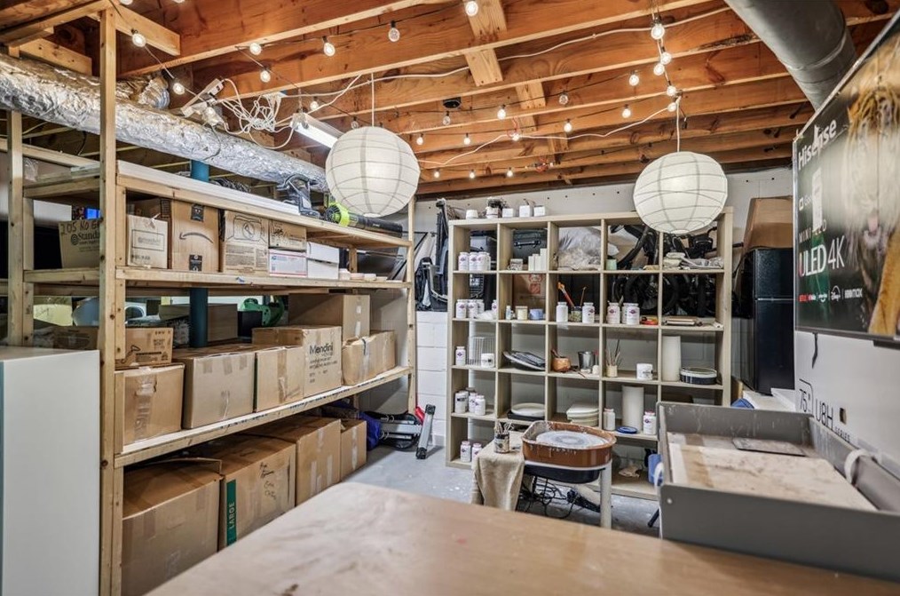 1142 Vistavia Cir, Decatur GA  30033-3418 exterior