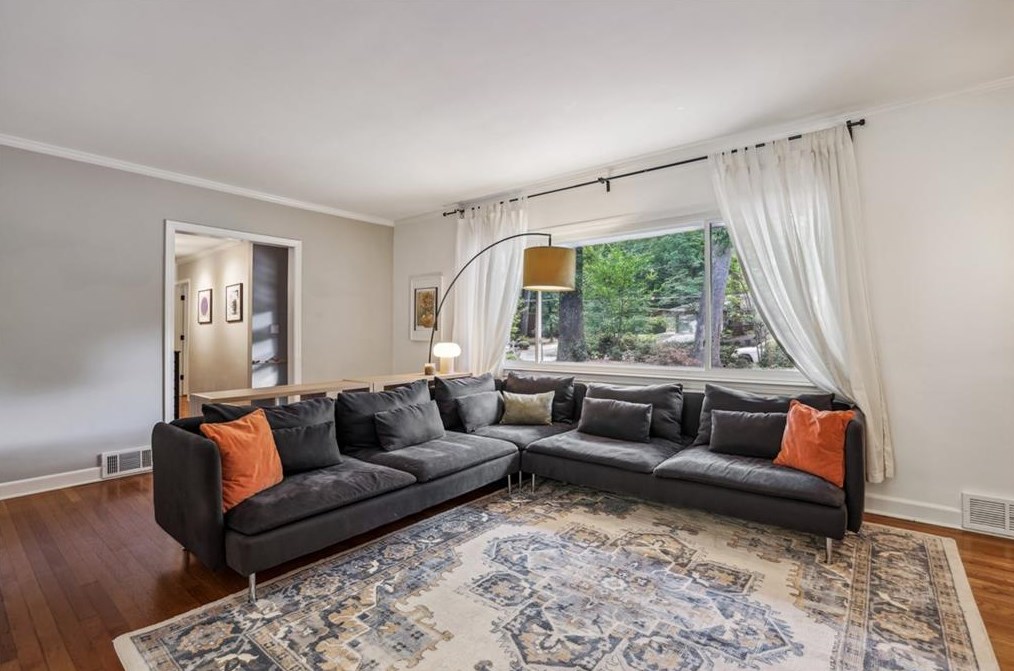 1142 Vistavia Cir, Decatur GA  30033-3418 exterior