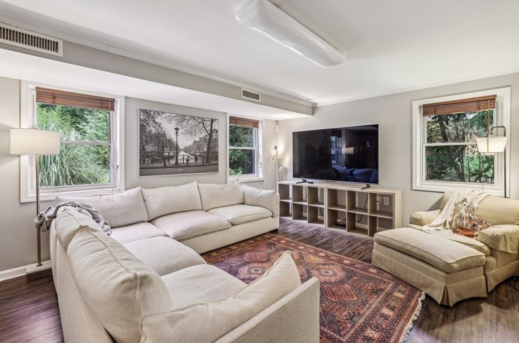 1142 Vistavia Cir, Decatur GA  30033-3418 exterior