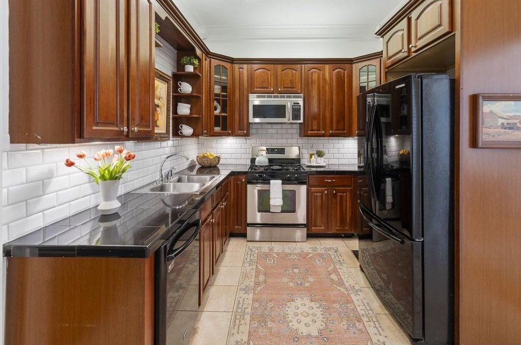 185 Eleanor St, Atlanta GA  30317-2302 exterior