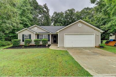 466 Raymond Drive, Winder, GA 30680 - Photo 1