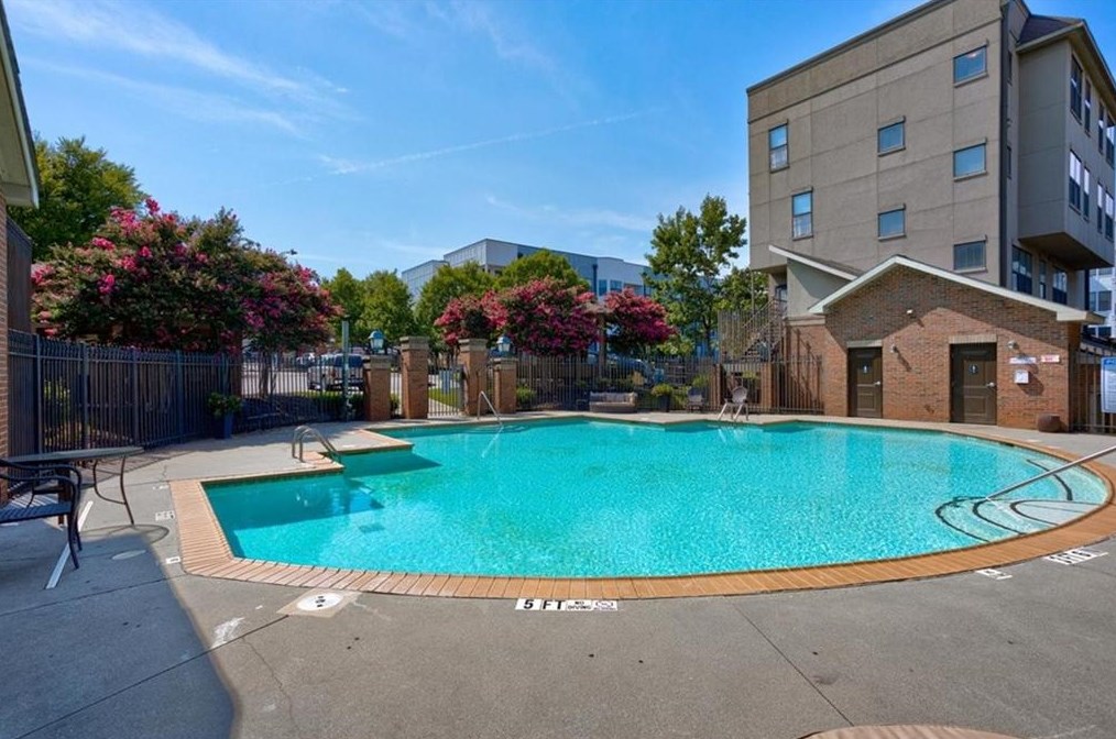 898 Oak St, Atlanta GA  30318-4732 exterior