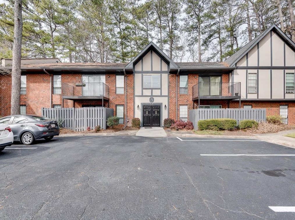 6851 Roswell Rd, Atlanta GA  30328-2401 exterior