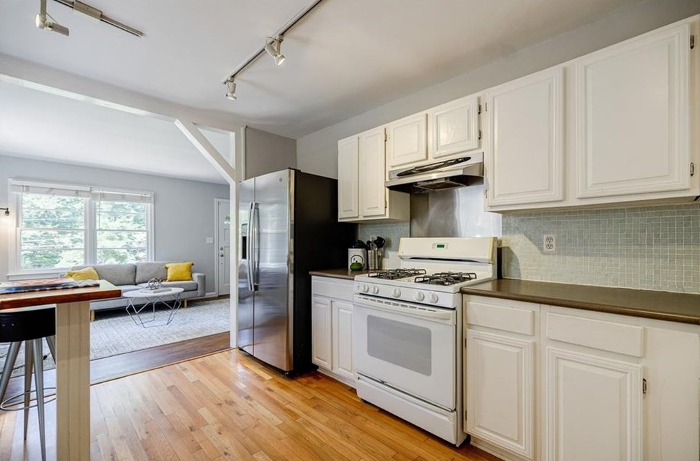 1258 Woodland Ave, Atlanta GA  30324-4517 exterior