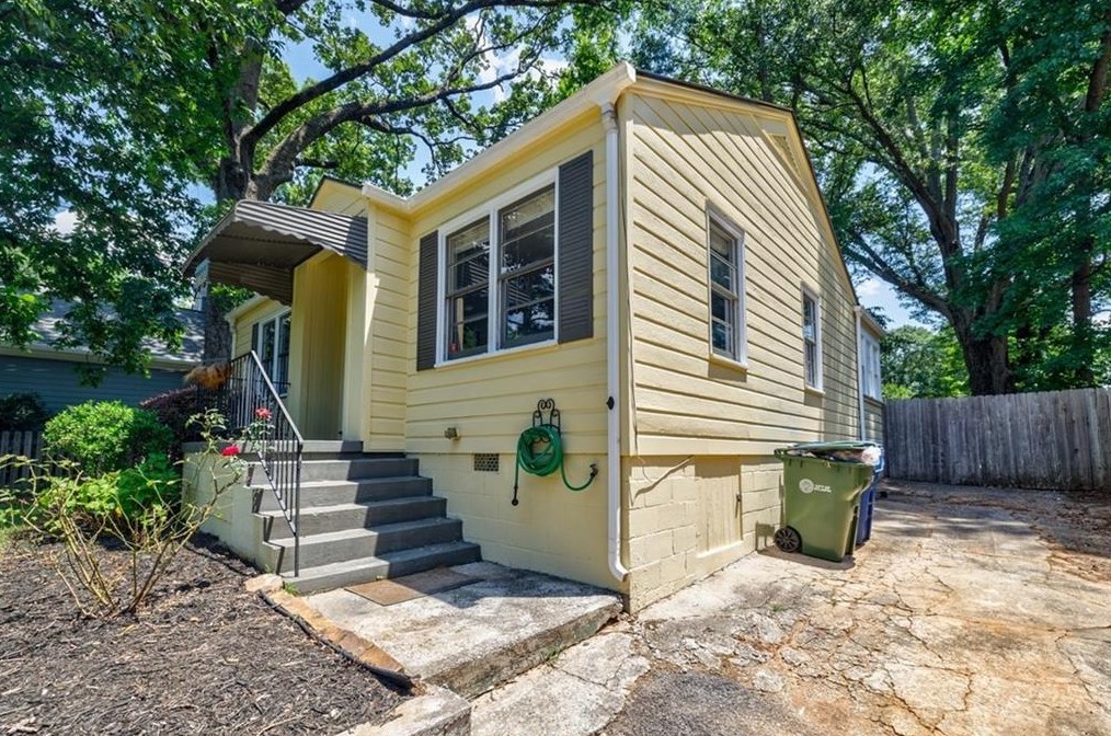 1258 Woodland Ave, Atlanta GA  30324-4517 exterior