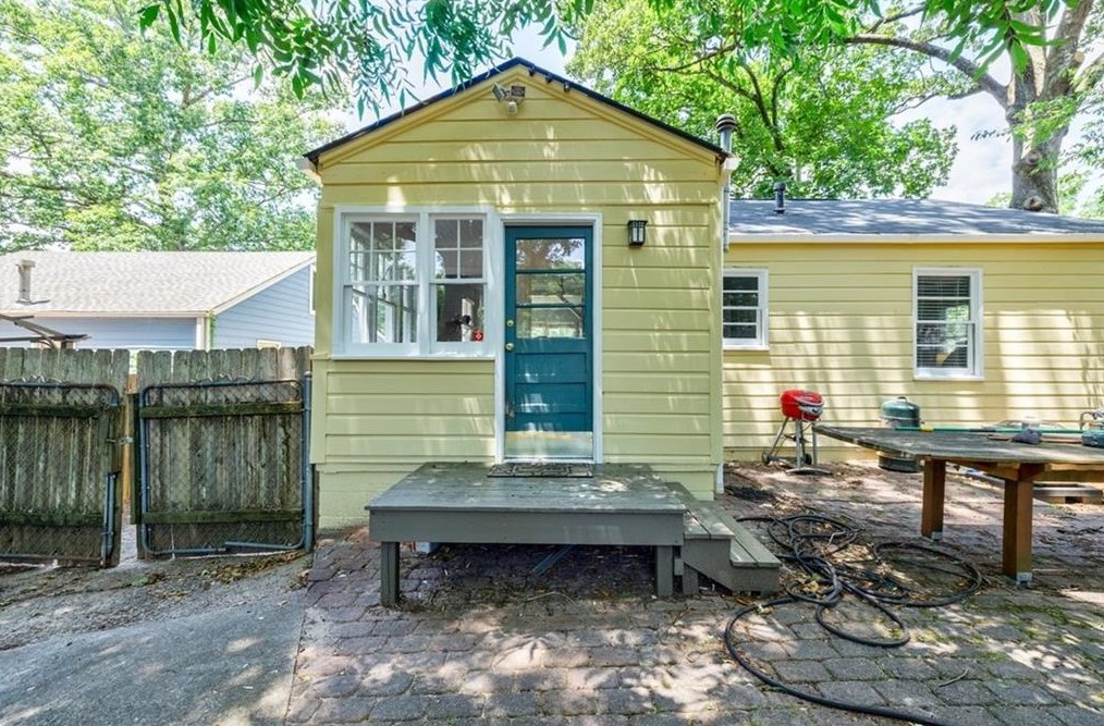 1258 Woodland Ave, Atlanta GA  30324-4517 exterior