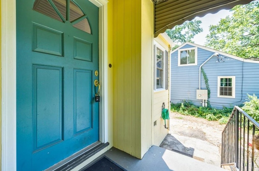1258 Woodland Ave, Atlanta GA  30324-4517 exterior