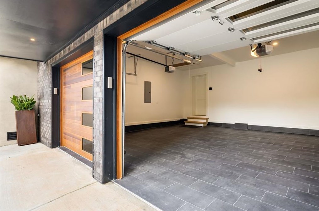 1807 Coventry Rd, Decatur GA  30030-1013 exterior