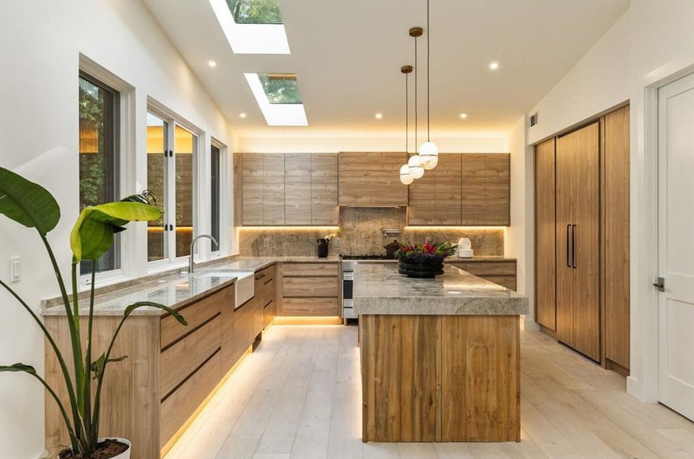 1807 Coventry Rd, Decatur GA  30030-1013 exterior