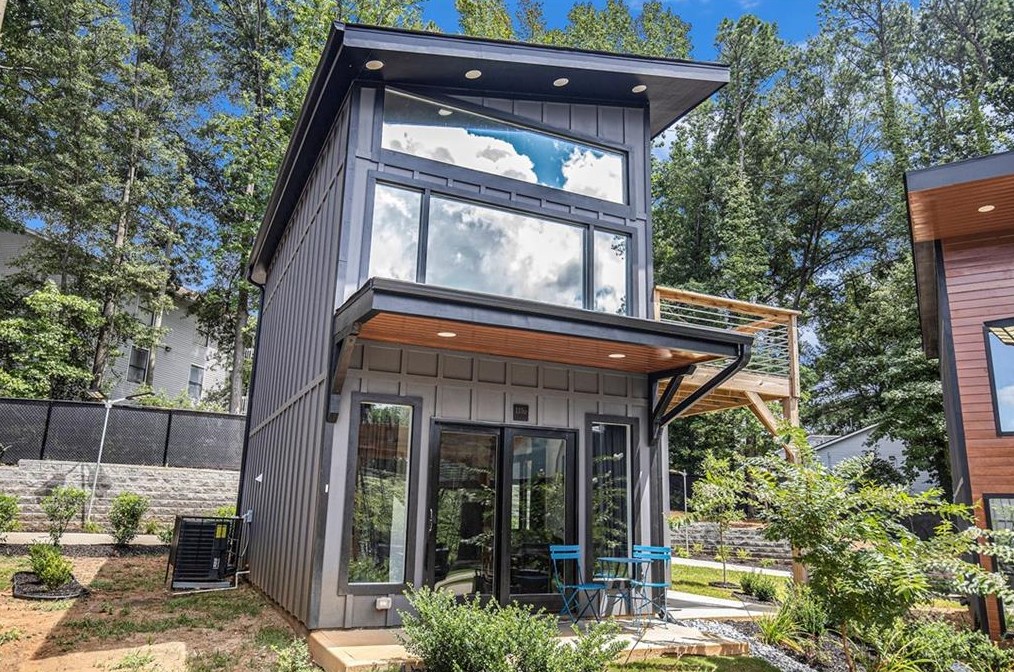 3120 Godby Rd, Atlanta GA  30349-3009 exterior