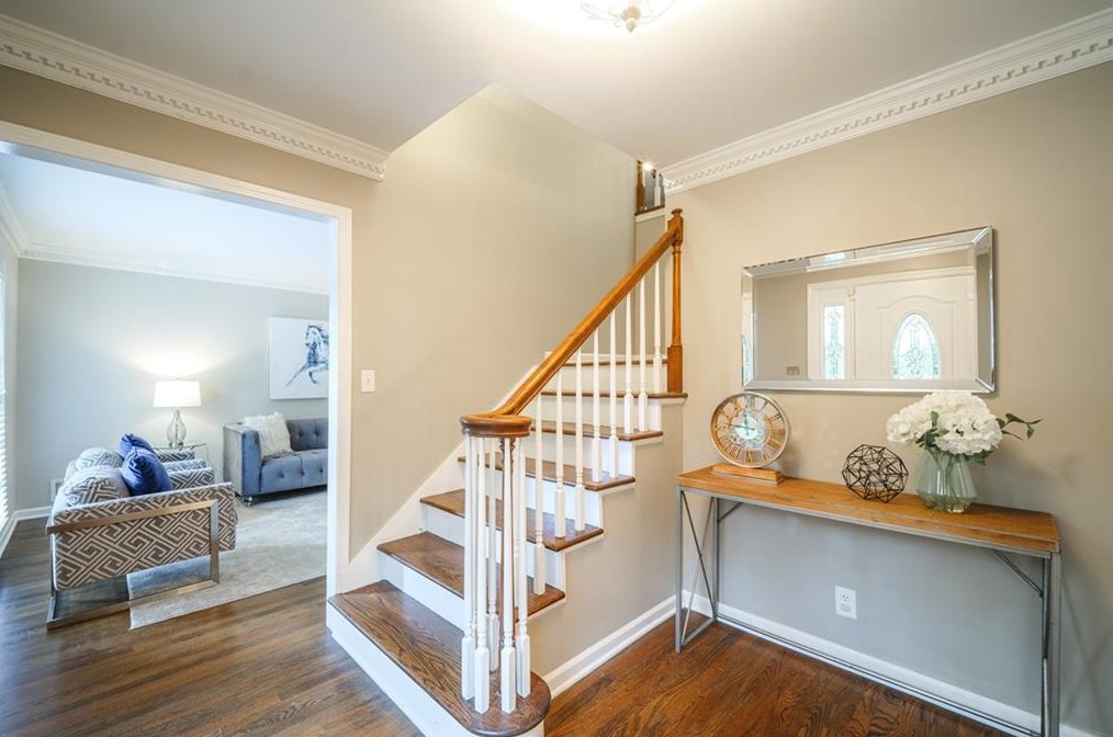 3993 Menlo Dr, Atlanta GA  30340-5117 exterior